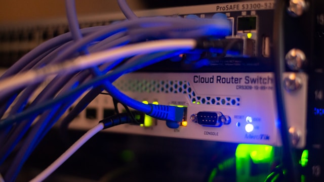 Data Network Ungkap Lonjakan Trafik Internet Akibat Aktivitas Digital