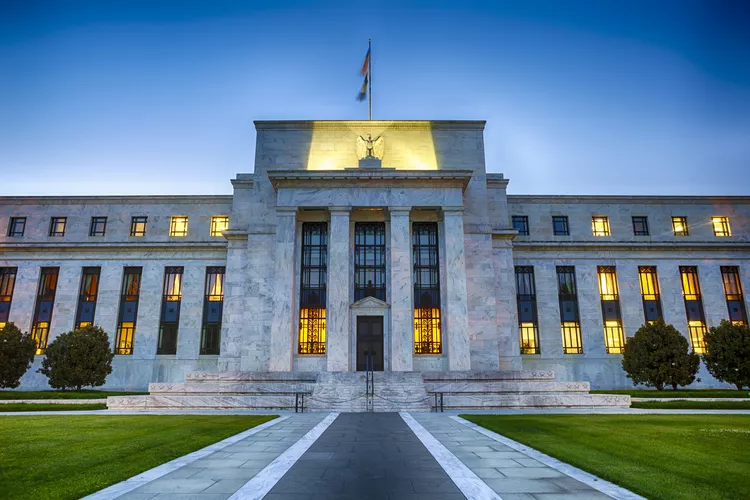 Inflasi AS Dinilai Negatif, The Fed Diminta Tetap Waspada Soal Suku Bunga