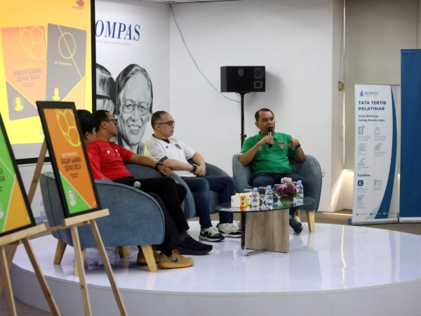 "Sepak Bola Kita Semua", Adi Prinantyo Ungkap Sisi Humanis Sepak Bola dan Problematika Kompetisi Nasional