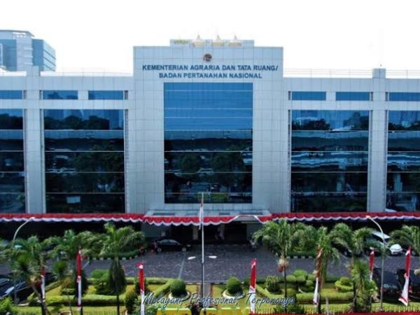 8 Tersangka Ditahan, KPK Kini Geledah Kantor Kementerian ATR/BPN