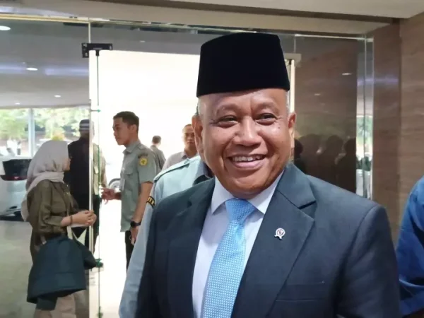 Letjen Saleh Mustafa Pensiun Dini dari TNI Usai Dilantik Jadi Wamentan
